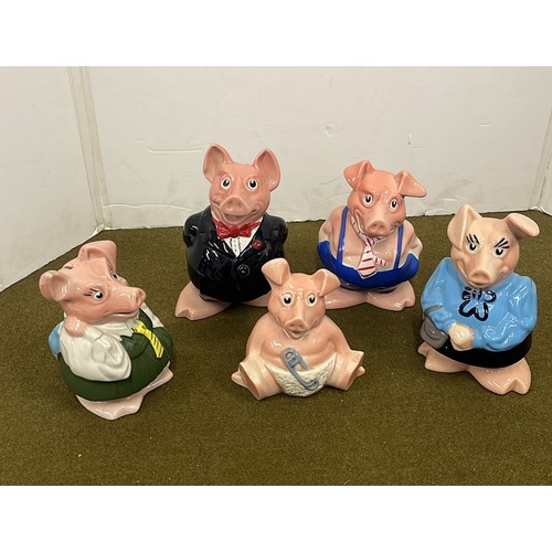 15 - FIVE WADE NAT WEST PIGS