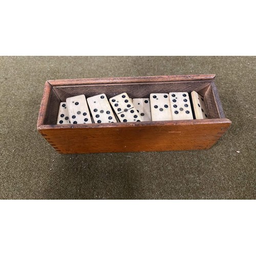 31 - VINTAGE DOMINOS WITH BOX