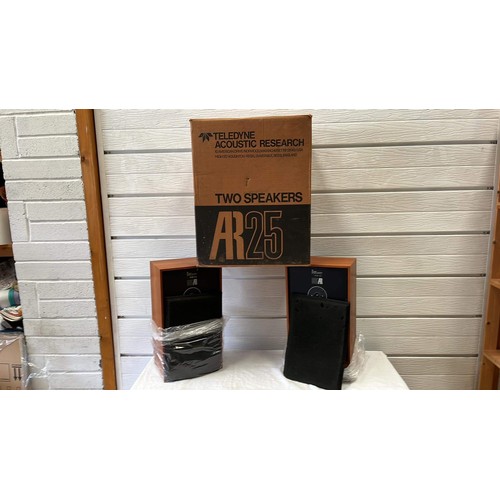 487 - PAIR OF RETRO TELEDYNE ACOUSTIC RESEARCH HIFI SPEAKERS AR25EP13882 HAVE BEEN STORED SO UNCHECKED FRO... 