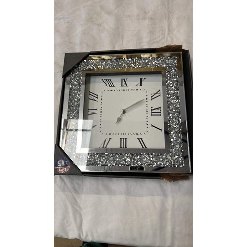 479 - BOXED CLOCK WITH CRYSTAL FINISH