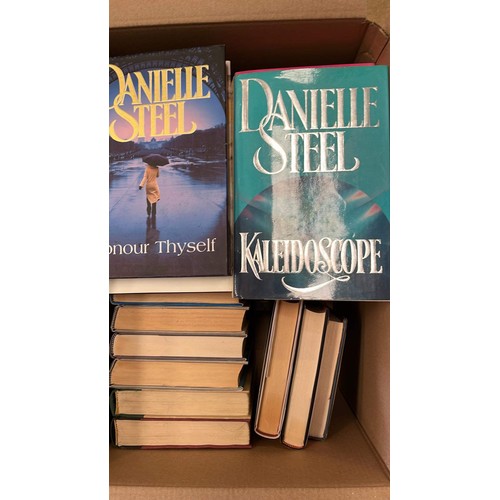 473 - LARGE QTY OF MIXED BOOKS SOME BY DANIELLE STEEL