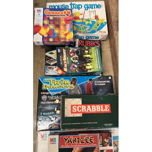 470 - MIXED BOARD GAMES