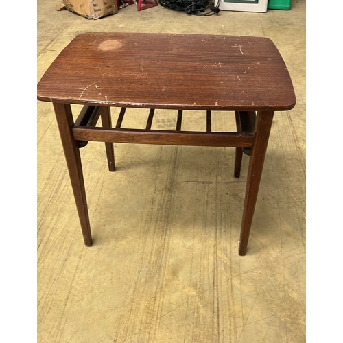 463 - SIDE TABLE