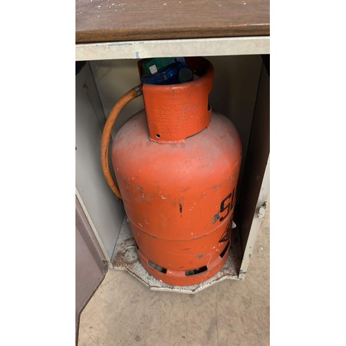 454 - PORTABLE GAS FIRE USED WITH BOTTLE