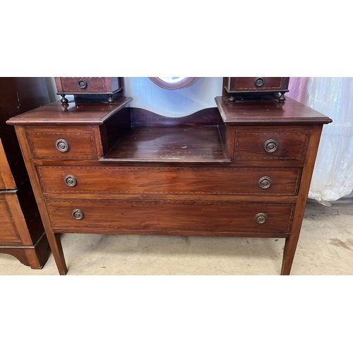 431 - EDWARDIAN DRESSING TABLE