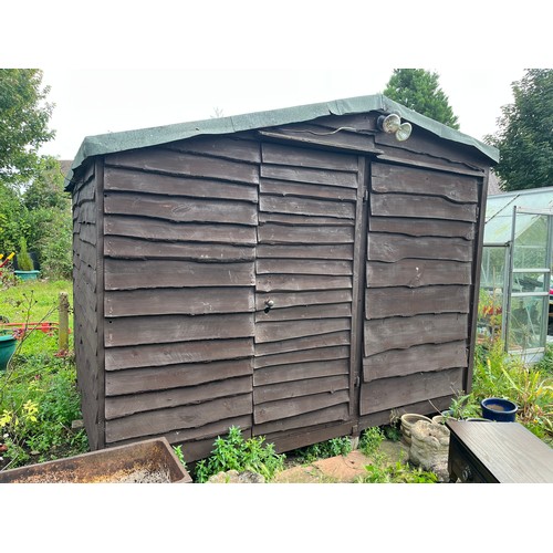 498 - LARGE STRONG TREATED WOODEN GARDEN SHED MADE IN SECTIONS WITH FLOOR FLAT PACKED READY TO MOVE SEE AL... 