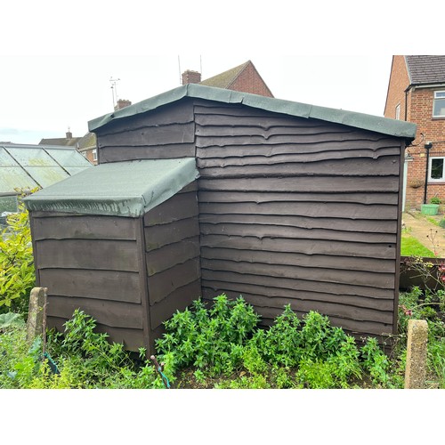 498 - LARGE STRONG TREATED WOODEN GARDEN SHED MADE IN SECTIONS WITH FLOOR FLAT PACKED READY TO MOVE SEE AL... 