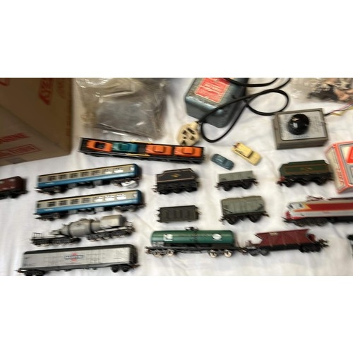 480 - PLAY WORN OO GAUGE TRAIN SET ITEMS WITH TRAINS AND ROLLING STOCK UNCHECKED