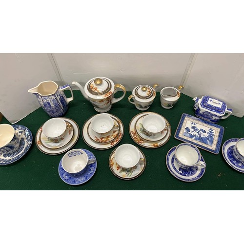 527 - ORIENTAL AND BLUE AND WHITE TEA TABLEWARE