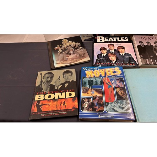 23 - BEATLES , ROLLING STONES AND MOVIE BOOKS