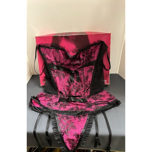 19 - ANN SUMMERS UNUSED TAGGED BOXED OUT FIT SIZE 16