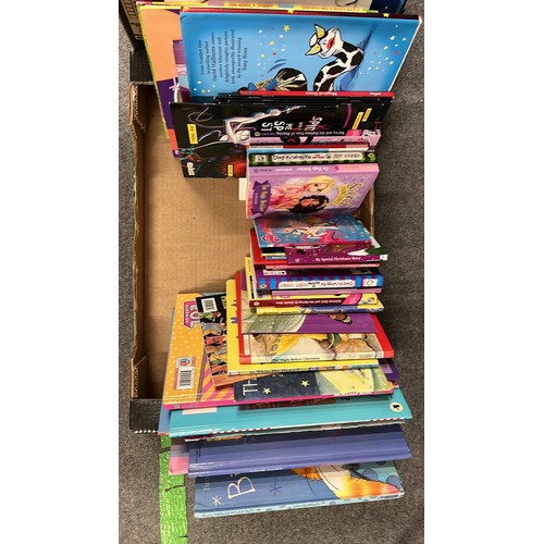 12 - QUANTITY OF CHILDREN BOOKS