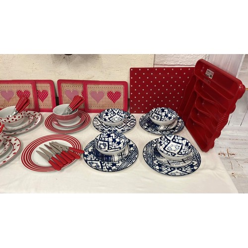 17 - RED AND BLUE USED TABLE WARE