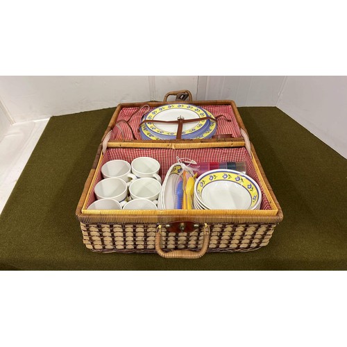 54 - PICNIC SET