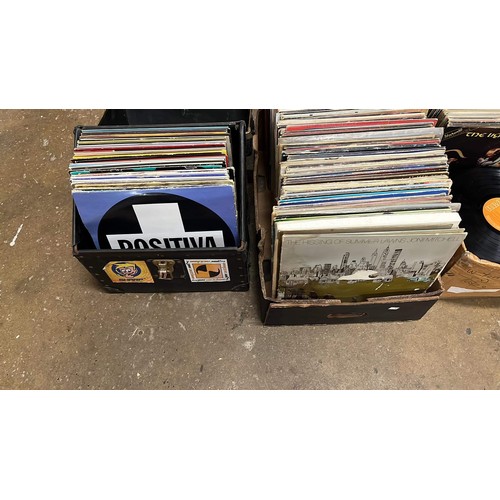 60 - QUANTITY OF MIXED ARTIST AND MUSIC LPS