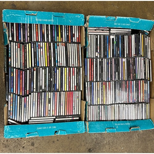 95 - LARGE QTY OF MIXED CDS