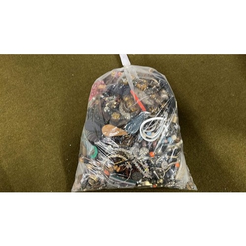 106 - LARGE BAG OF MIXED COSTUME JEWELLERY