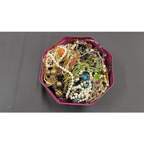 31 - LARGE TUB OF COSTUME JEWELLERY