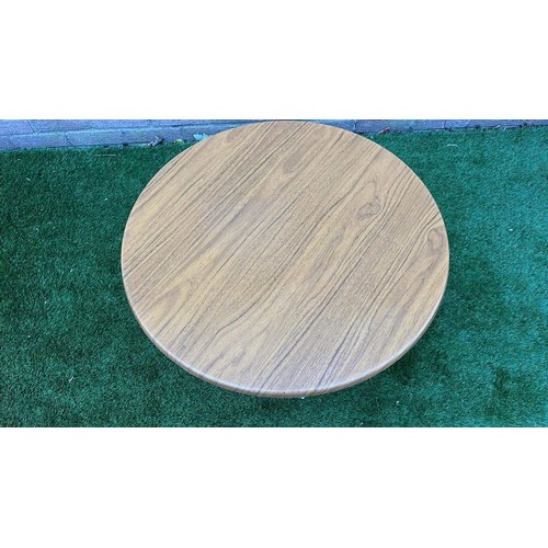 482 - Retro Round Table by formwood