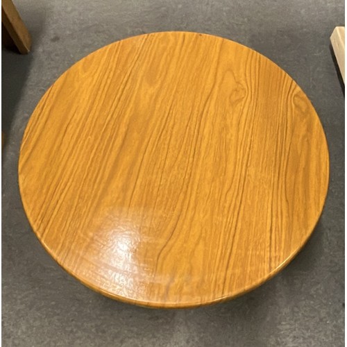 482 - Retro Round Table by formwood