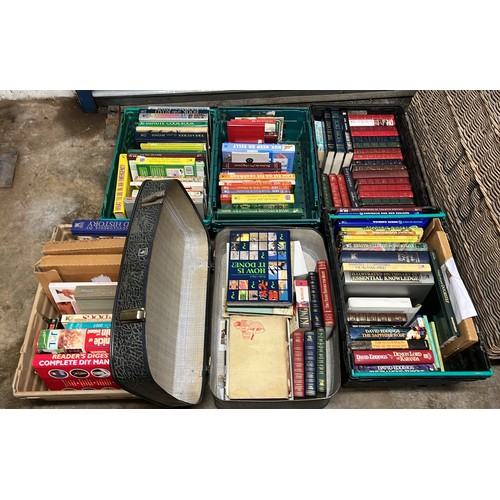 489 - Large quantity of books