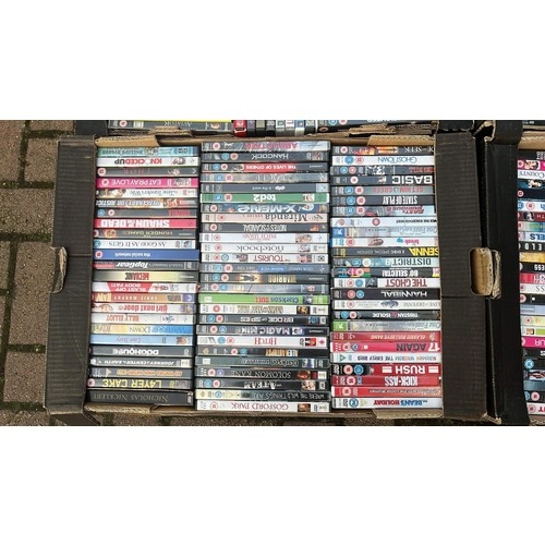 302 - Large qty of mixed movie dvds