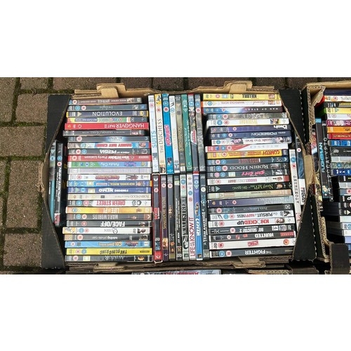 302 - Large qty of mixed movie dvds