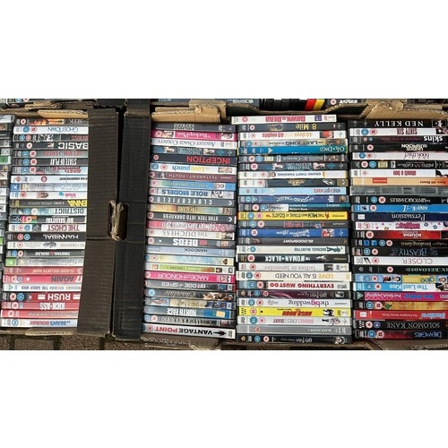 302 - Large qty of mixed movie dvds