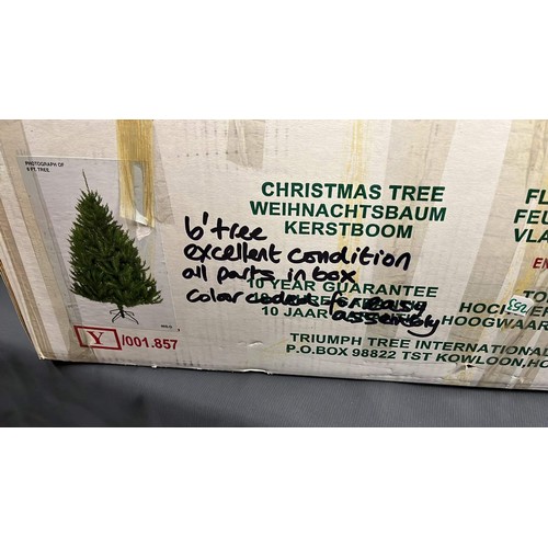 252 - Christmas tree in box