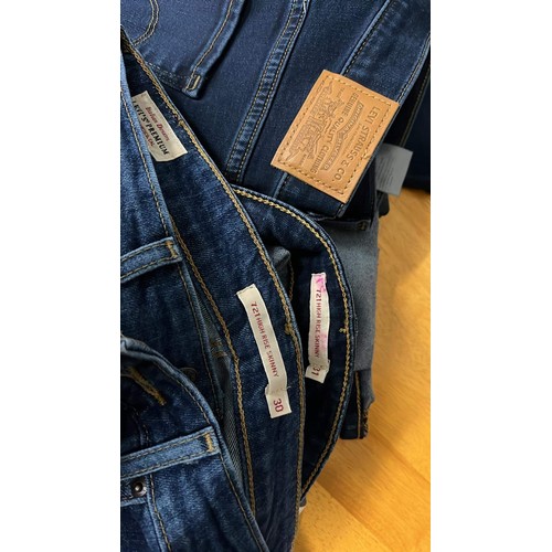 510 - 3 pairs of ladies Levis Jeans W30 L32