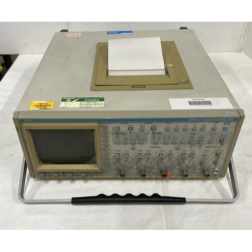 522 - Retro electronic oscilloscope