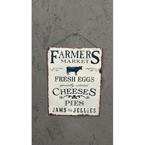 533 - Tin 'farmers market' sign