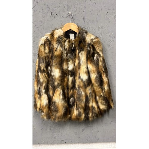 524 - Zara Trafaluc fur coat