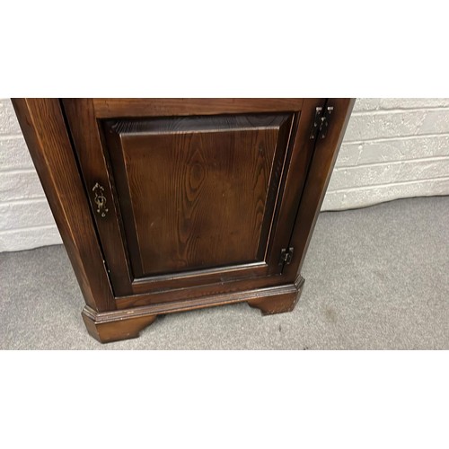 581 - SOLID DARK FINNISH ASH GLAZED TOP CORNER CUPBOARD