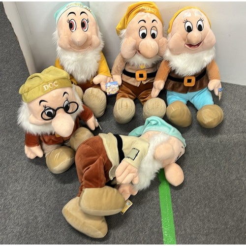 153 - FIVE LARGE CLEAN SNOW WHITE DWARFS DOC , SLEEPY , BASHFUL , SNEEZY AND HAPPY