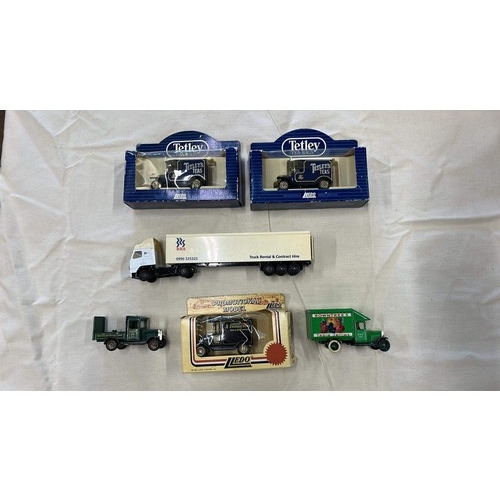 115 - BOXED AND OTHER MODEL VEHICLE