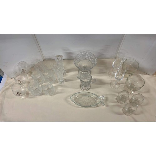 495 - CLEAR GLASS WARE