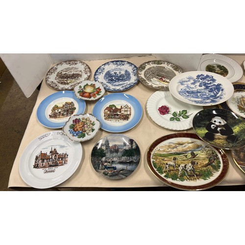 52 - QTY OF MIXED COLLECTORS PLATES