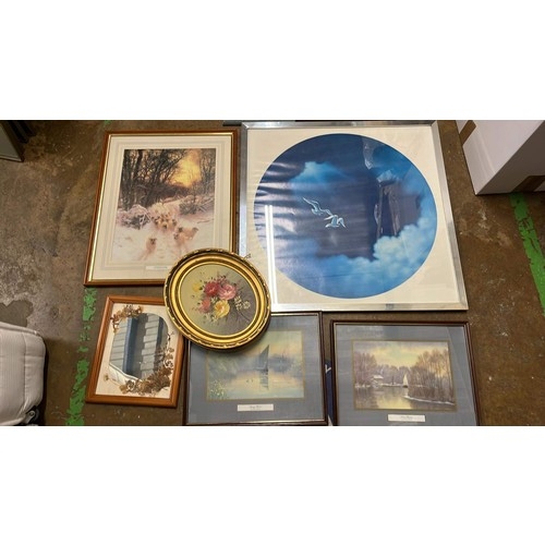 498 - MIXED ART WORK AND FRAMES