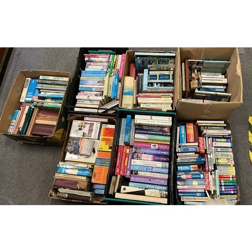 423 - Large quantity of books