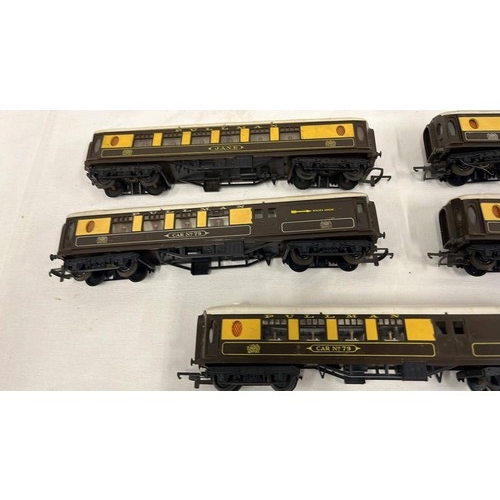 459 - TRIANG PULLMAN CARRIAGES