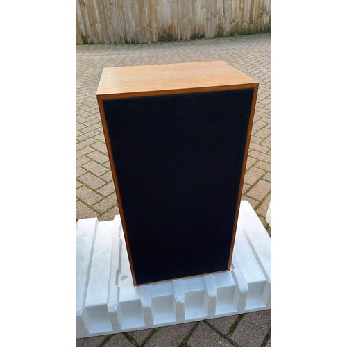 837 - TWO LARGE KEF MODEL 104  RETRO TEAK SPEAKERS SEE PICTURES FOR CONDITION TO TEAK AREA / NUMBERS 90148... 