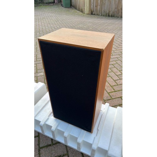 837 - TWO LARGE KEF MODEL 104  RETRO TEAK SPEAKERS SEE PICTURES FOR CONDITION TO TEAK AREA / NUMBERS 90148... 