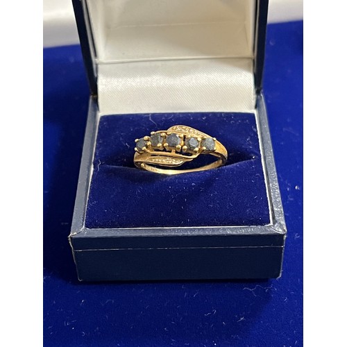 199J - 9ct gold and diamond ring - weight 3.10g