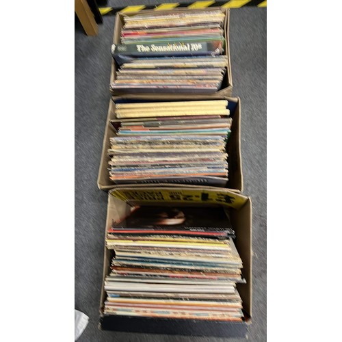 564 - Mixed music and artist LPs