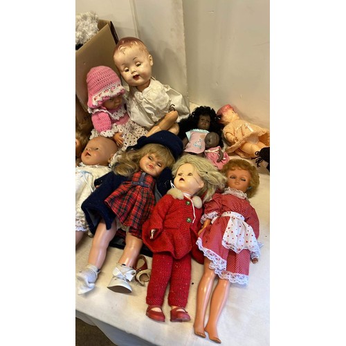 441 - MIXED VINTAGE DOLLS AND SOFT TOYS USED