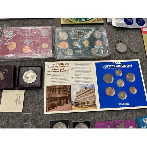 169 - MIXED YEAR COIN SETS , CROWNS PLUS £9 POUND FACE VALUE COINS SEE PICTURES