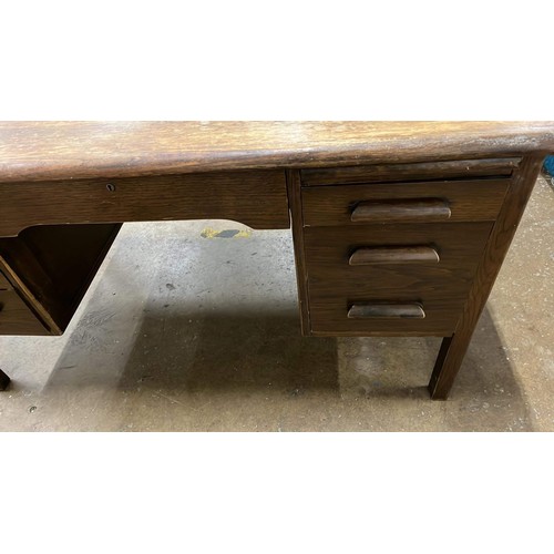 242 - VINTAGE TWIN PEDESTAL OAK OFFICE DESK