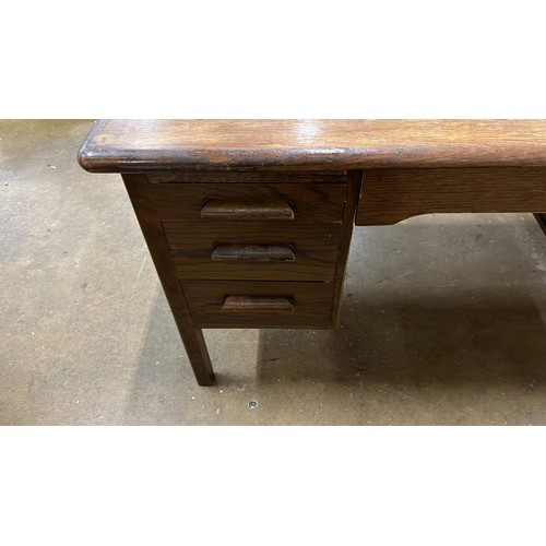 242 - VINTAGE TWIN PEDESTAL OAK OFFICE DESK