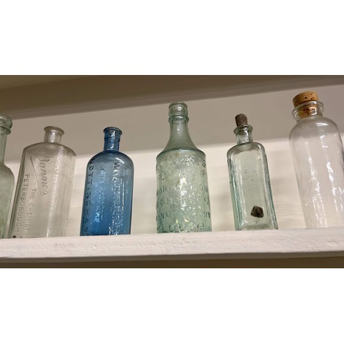 327 - QUANTITY OF MIXED SIZE AND COLOUR CHEMIST BOTTLES